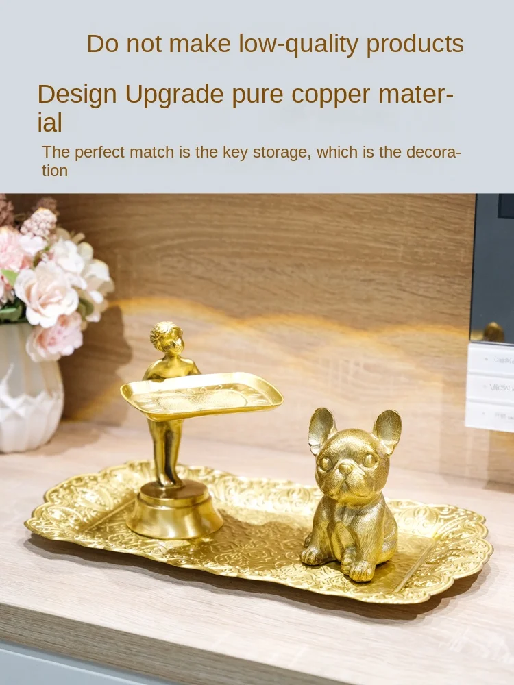 Pure copper keychain ornaments with a sense of luxury, niche storage, light luxury, warm living, entry-level foyer, bedside