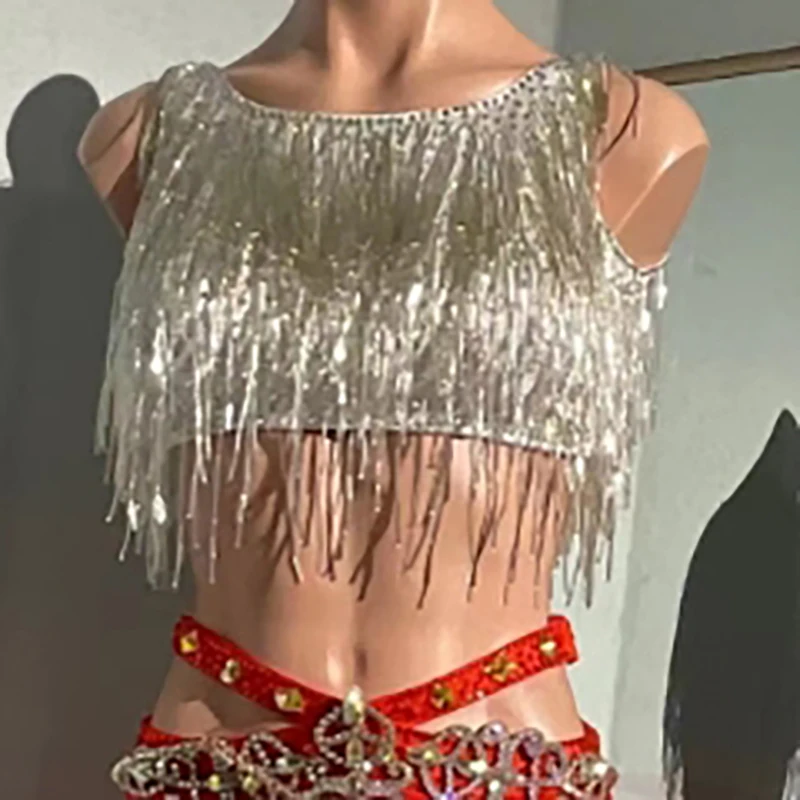 مسابقة الرقص اللاتيني المرأة الراقية مخصص الفضة شرابة الصدرية تنورة حمراء أداء السامبا فستان حجر الراين