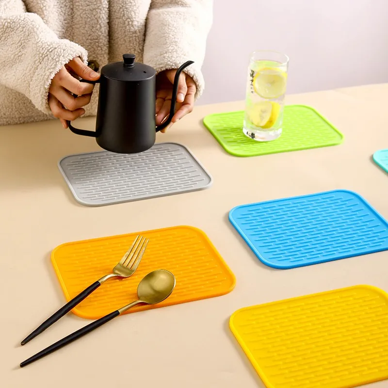 Thermal Insulation Pad Household Anti Slip and Durable Silicone Pad Dining Table Drain Pad Waterproof and Oil Proof Pad