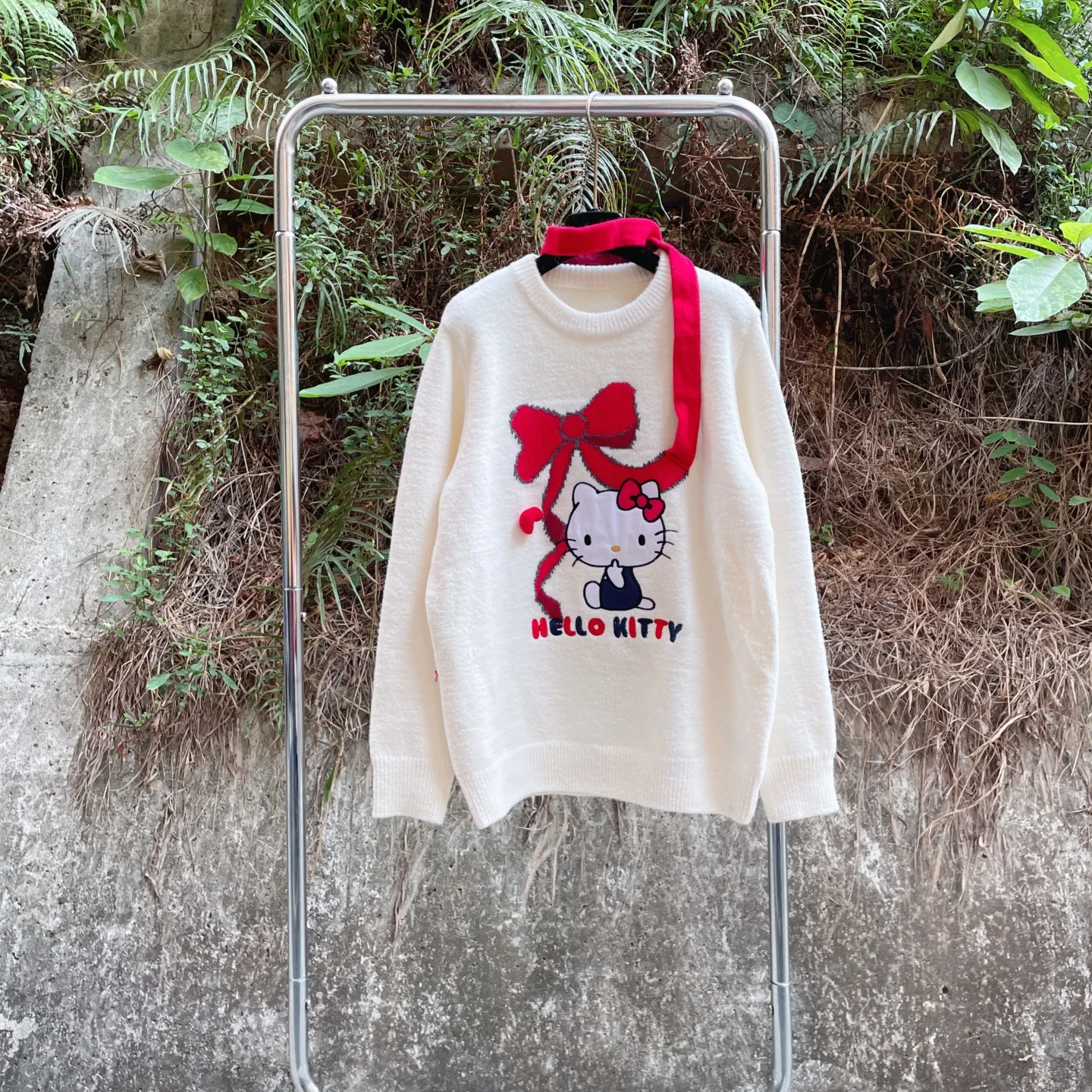 

Zhang Ruolan 3D Heart Red Ribbon Kitt Embroidered Thickened Loose Knitted Sweater Korean Style Sweet Cute Women's Knitwear