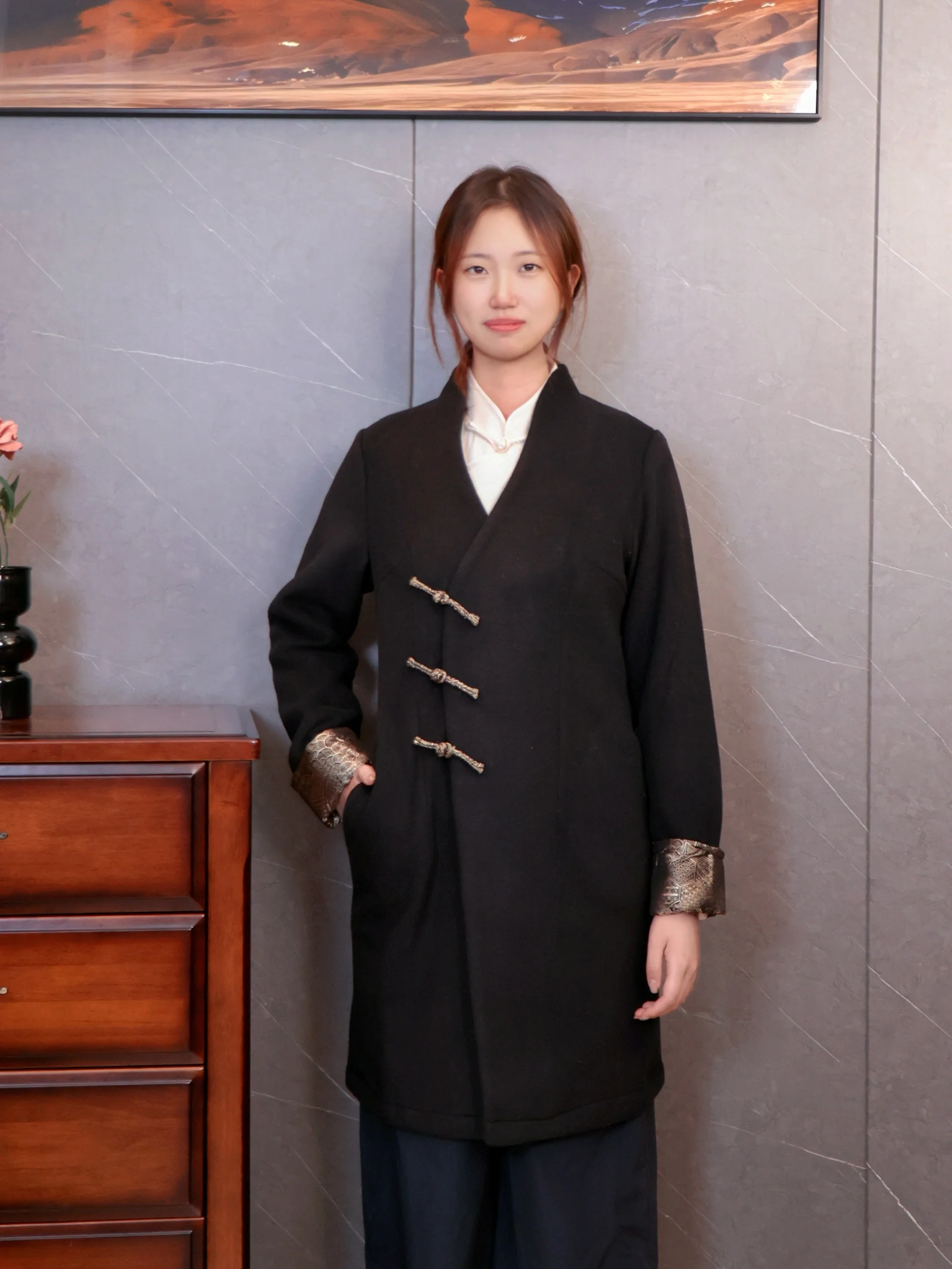 

Новое китайское шерстяное пальто средней длины для осени и зимы, новая женская одежда в тибетском стиле, верхняя одежда в тибетском стиле, тибетский костюм