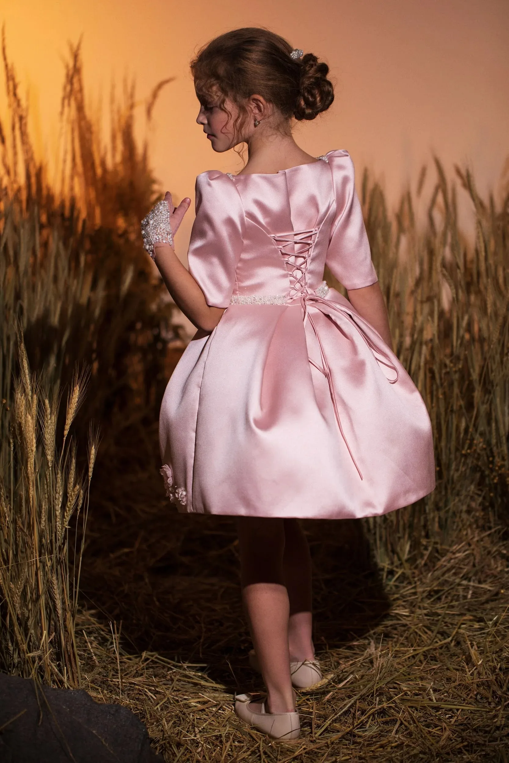 Customized Pink Satin Flower Girl's Dresses for Wedding Floral Beaded Half Sleeves Girl's Dresses Knee Length Kid's Formal Wear