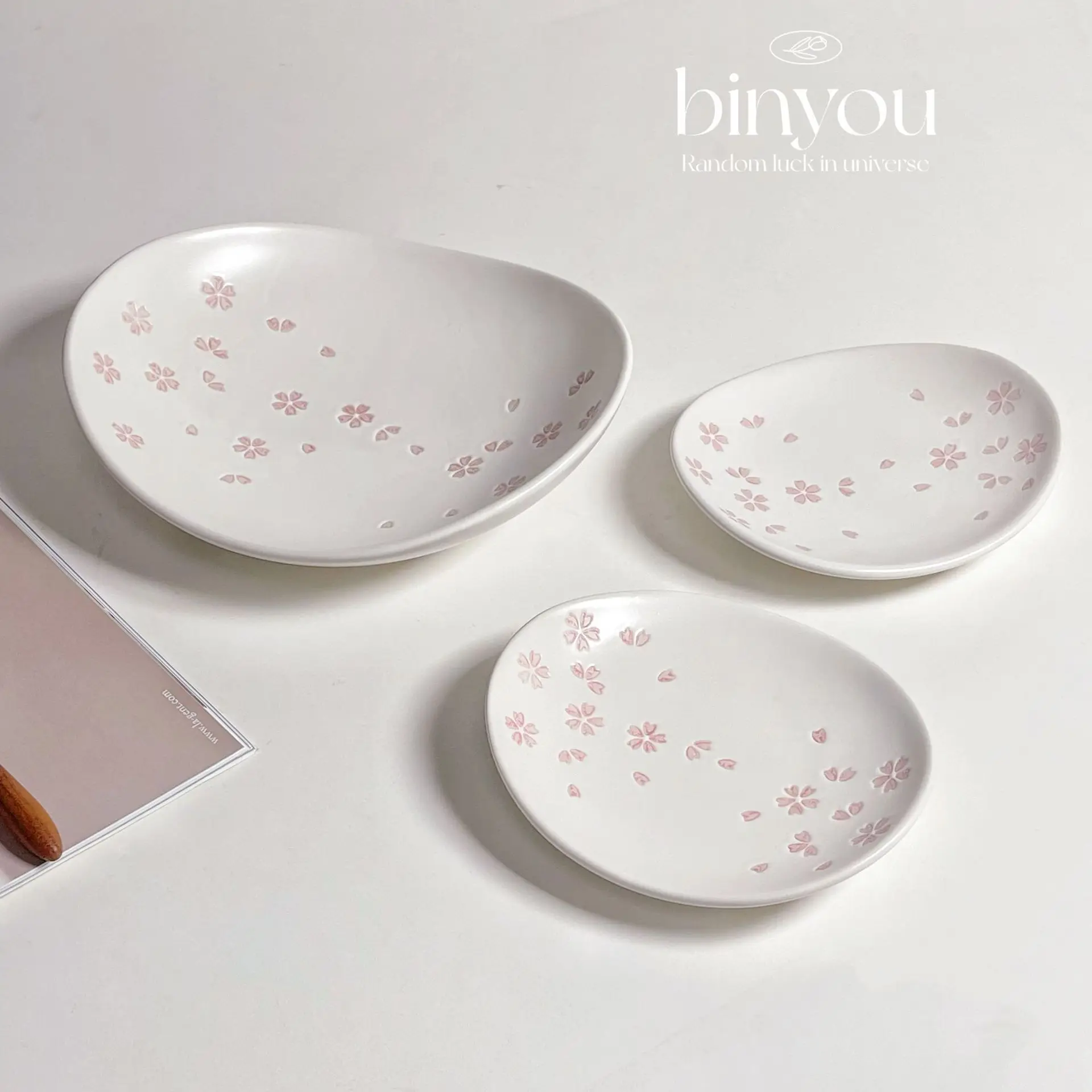 

Japanese Style Instagram Retro Cherry Blossom Ceramic Plate Irregular Cherry Blossom Dining Plate Exquisite Kitchen Utensils