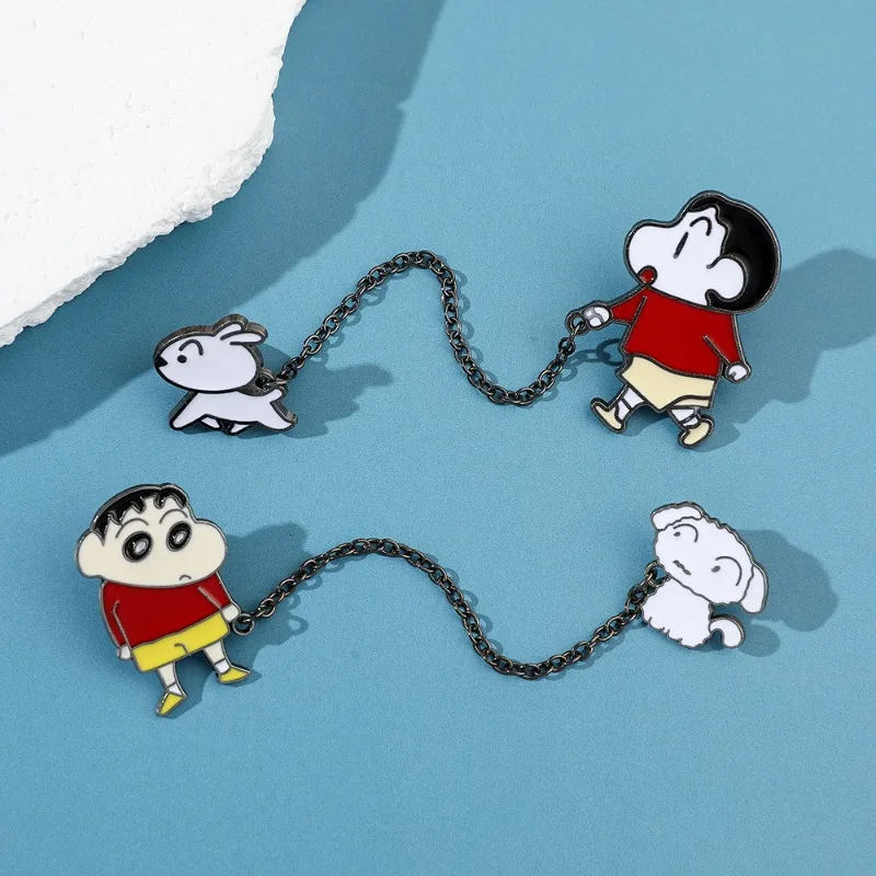 

Cartoon Anime Crayon Shin-chan Brooch, Shin-chan Holding Shiro Chain Pendant, Metal Badge, Bag Accessory Decoration