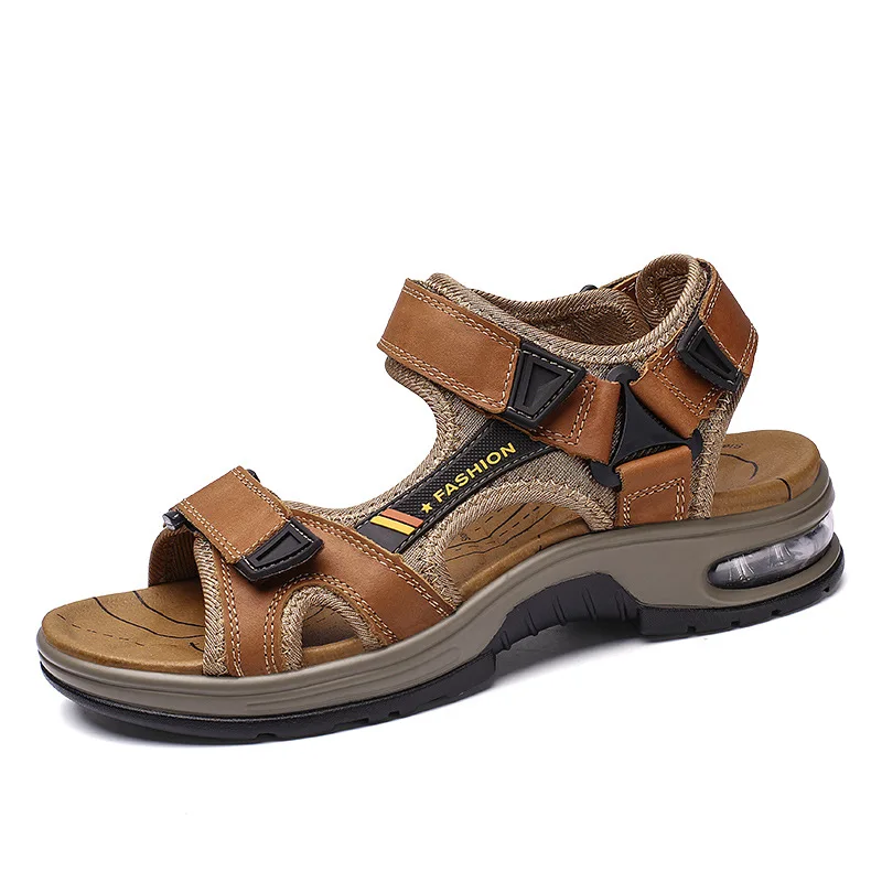 

2026 Fashion Men's Sandals Summer Soft Beach Flip Flop Comfortable Genuine Leather Sandals Outdoor Men Roman Sandals