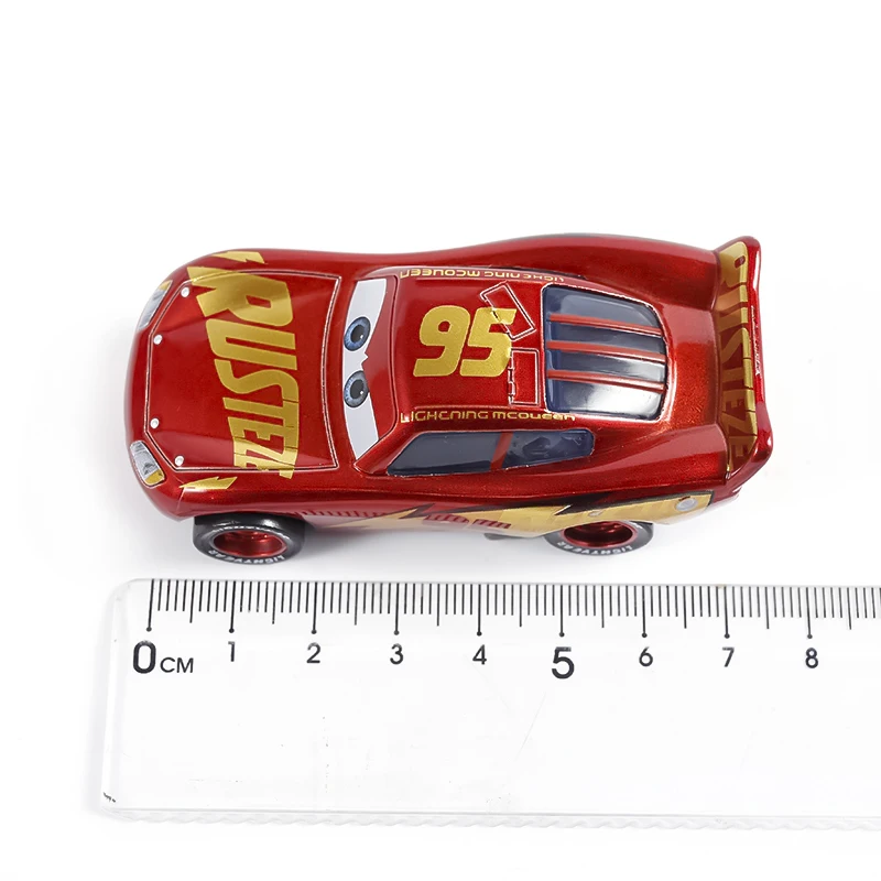 Figurines de dessin animé Disney Pixar Cars 2, véhicules en alliage moulé sous pression, véhicules de course, cadeau pour enfants, n ° 95, taille