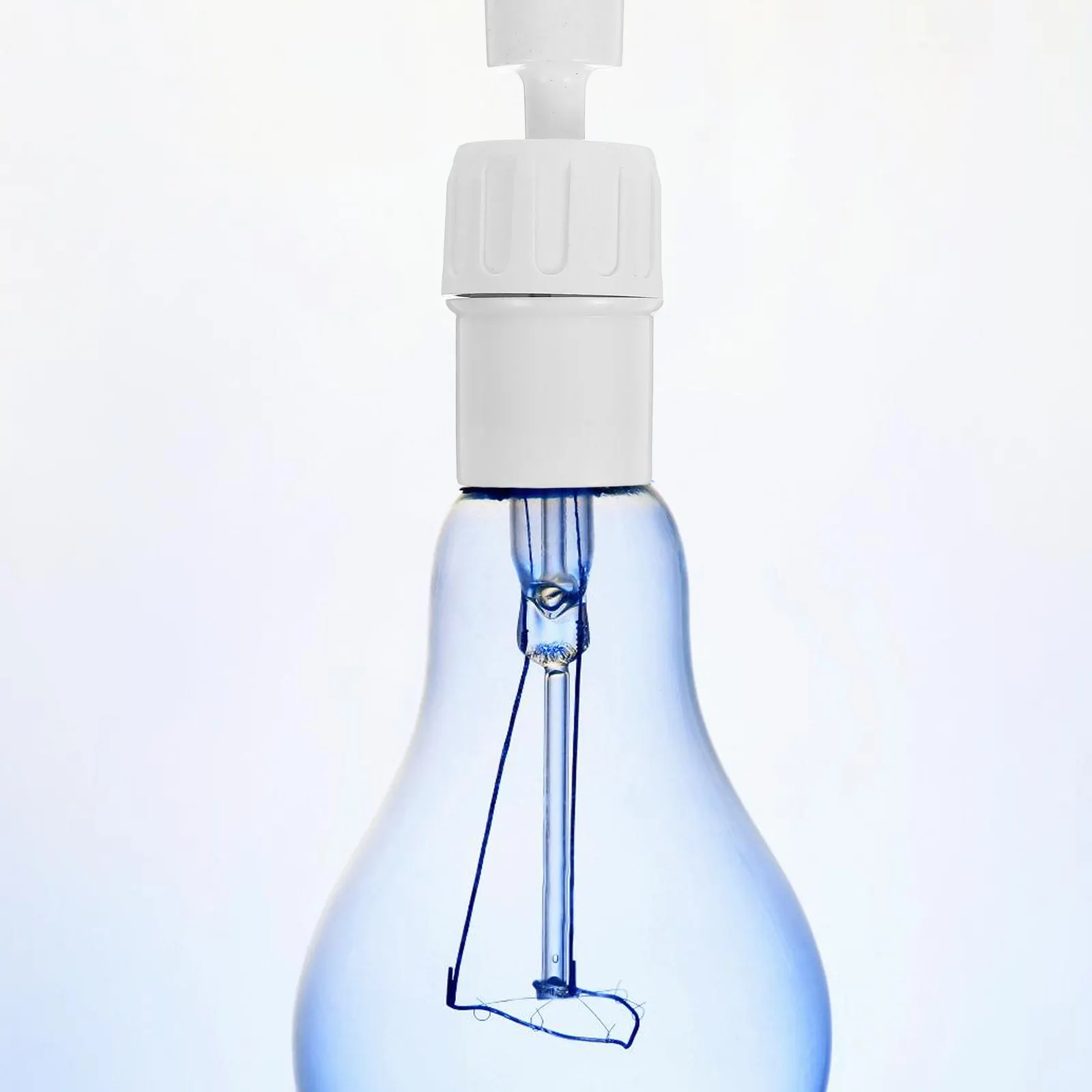 

Комплект из 2 удлинителей-адаптеров для светильников E27: гибкий держатель-конвертер для бытовых светильников, сменный удлинитель