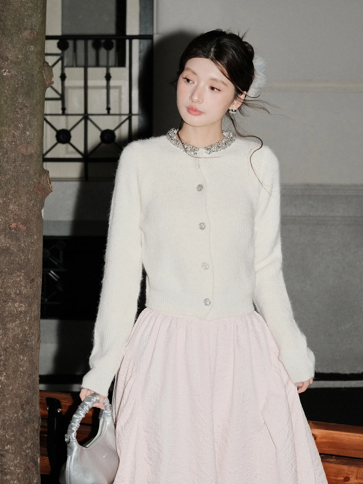 

Chuqing Independent Heavy Industry Ele Diamond Встроенный свитер Верхняя женская осенне-зимняя верхняя одежда Small Fraance Sle...