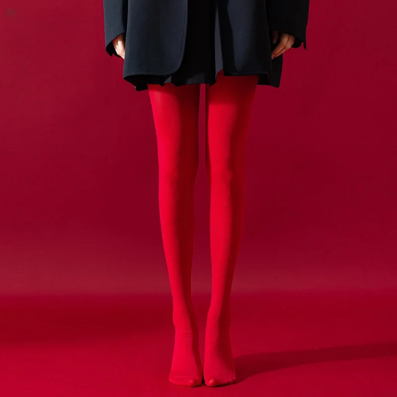 ถุงเท้าสุภาพสตรีสีทึบเรียบง่าย One Piece ใหม่ปีถุงน่องสีแดง Matte Velvet สตรี Pantyhose