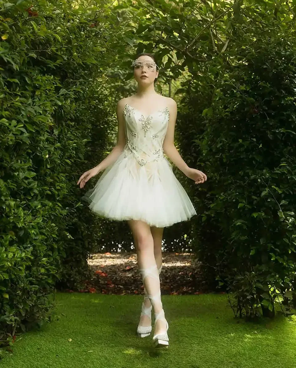 

Customized 2026 New Mini White A-Line Rhinestone Princess Wedding Dress Sexy Off Shoulder Pleated Party Dance Party Bridal Gown