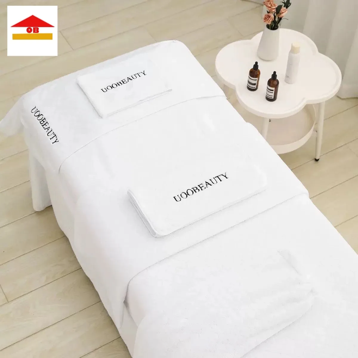 Customized Logo Beauty Salon Specific Towel Coral Fleece Bath Skirts Perforated Bedding Large Bath Towels Clinics Nails Esthetic