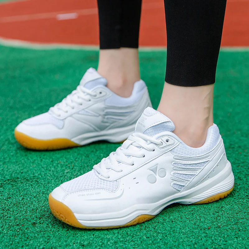 New Luxury Indoor Sports Men Shoes Summer Soft Bottom Badminton Trainers Mens Classic Professional Women Table Tennis Shoes