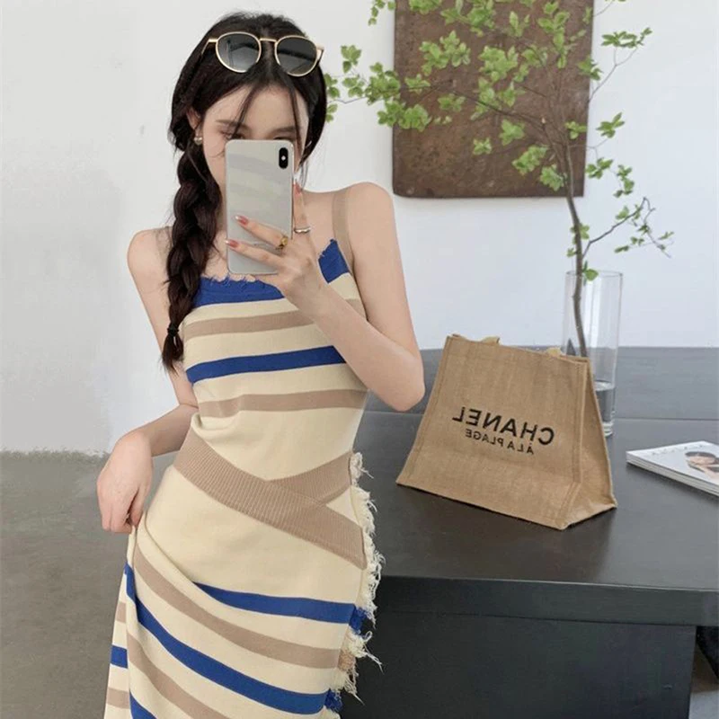 

2023 Summer Fashion New Retro Striped Knitted Suspender Dress Women's Waist-Covered Hip-Covered Skirt Elegant Split Long Skirt