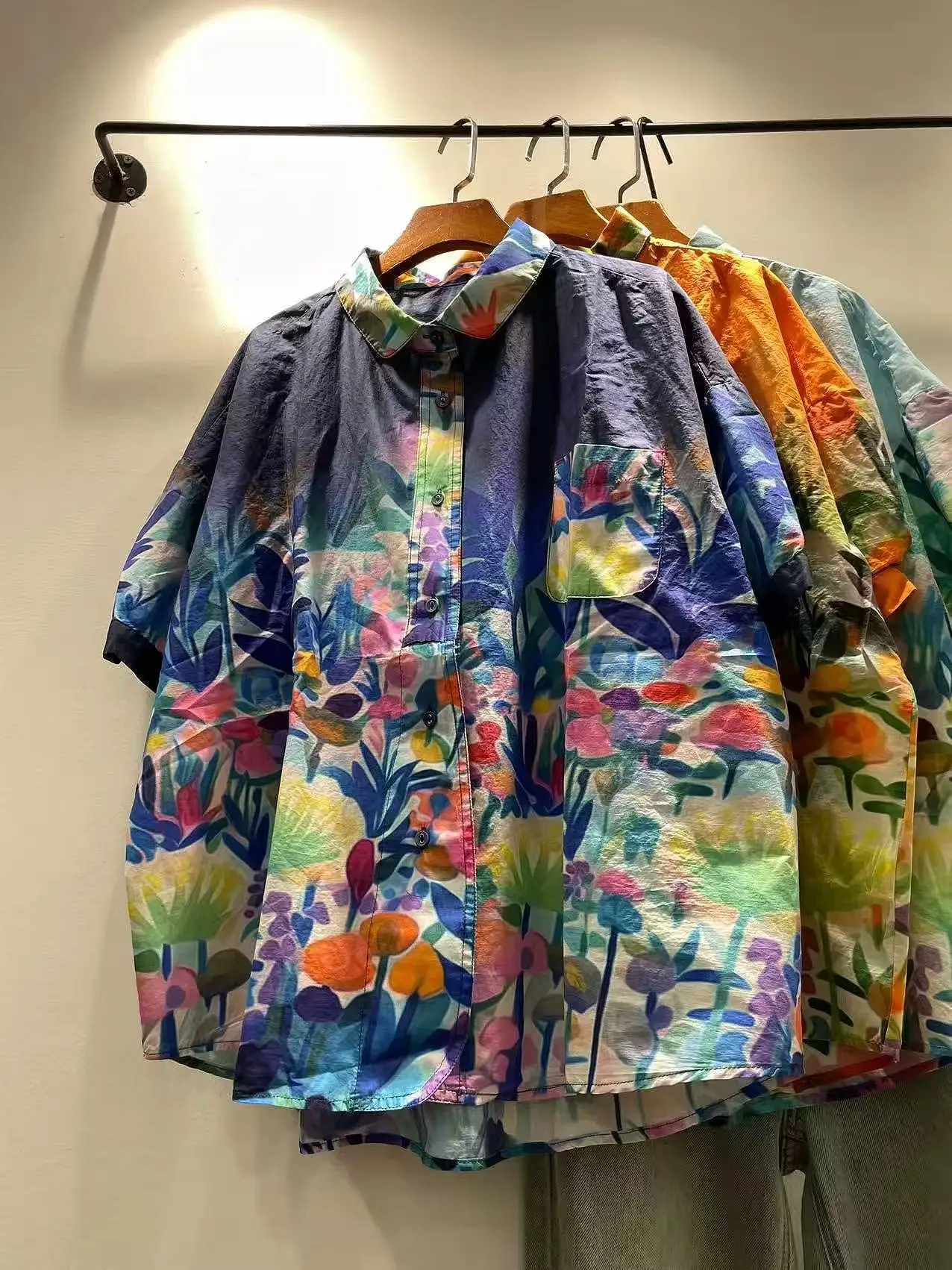 

Обхват груди 134 см, топы больших размеров, японский модный бренд, рубашки и блузки с короткими рукавами и мультяшным принтом для женщин, хлопковая гавайская рубашка