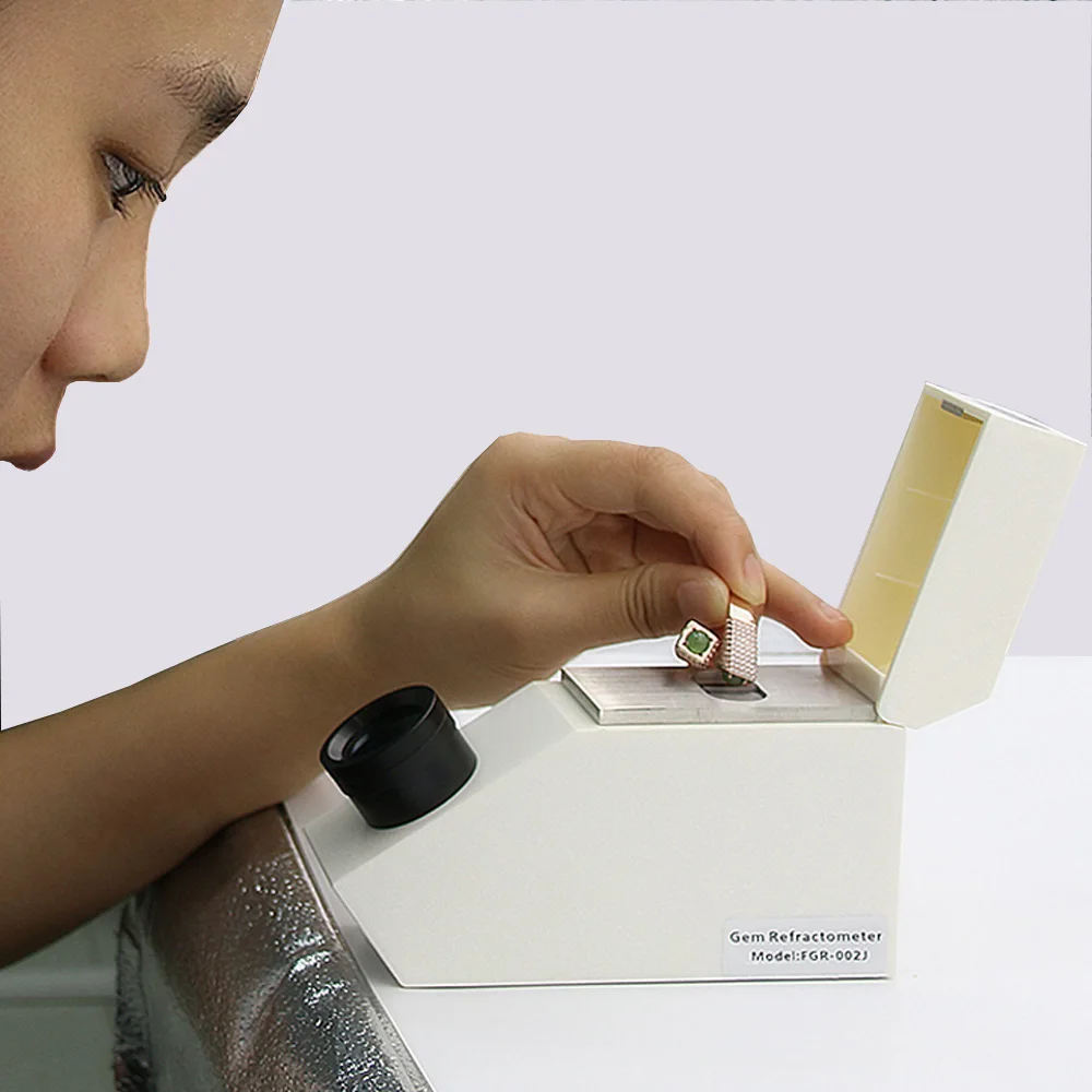 Gem Refractometer 1.35–1.85 Refractive Index Tester for Gemstone Testing and Identification