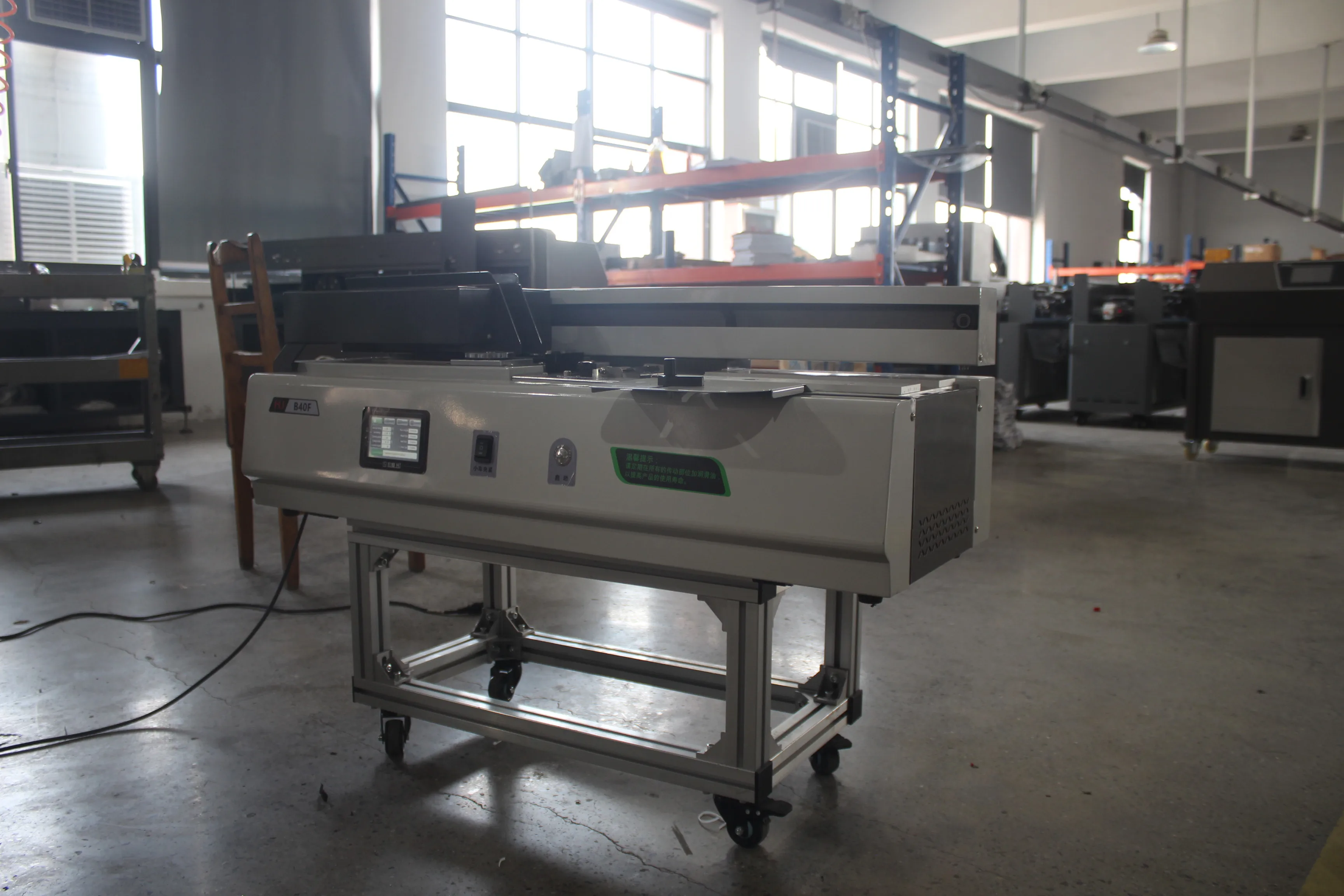 Mesin Pengikat Lem Otomatis Desktop B40F