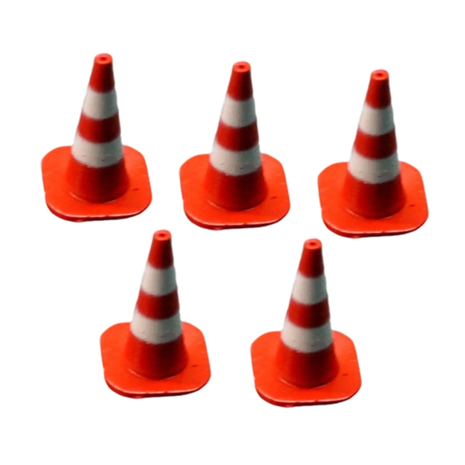 5Pcs 1:64 Traffic Cone Model Micro Parking Lot Scene Decor, Resin Simulation Miniature Construction Cones for Miniature Scene