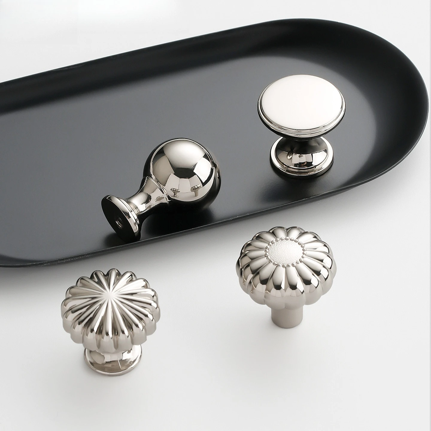Vintage French Solid Single-hole Handle Luxury Titanium Silver Furniture Hardware for Wardrobe Cabinet