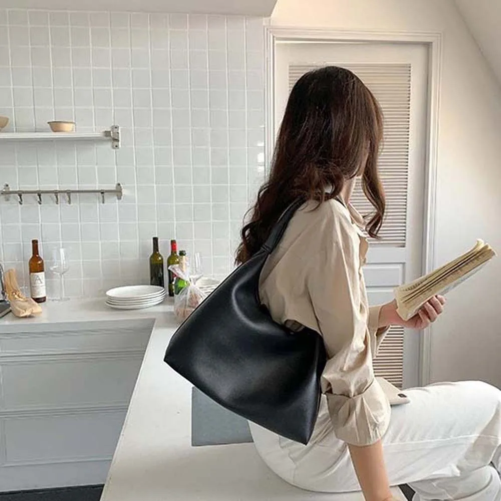 

Classic Elegant Soft PU Tote Bag Large Capacity Korean Style Women Hobo Bag Apricot White Solid Color Handbag Travel