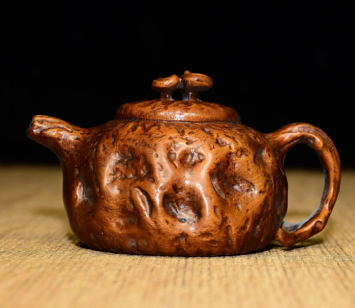 

3"Tibetan Temple Collection Old Boxwood Ganoderma lucidum Tree root shaped pot Teapot kettle Handheld pot Amass wealth Ornaments