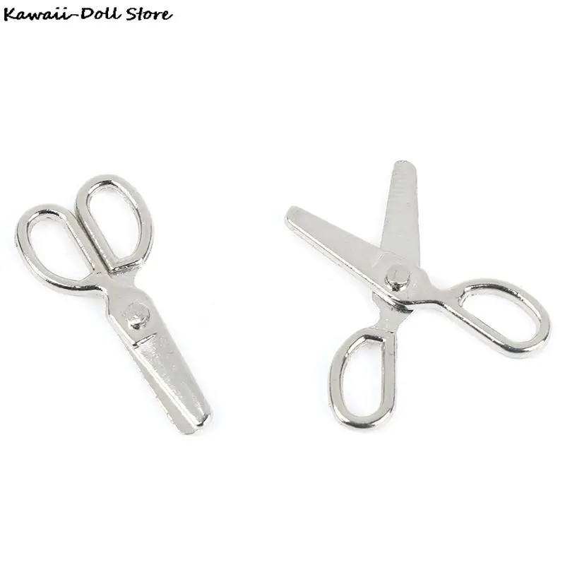 Mini tijeras de Metal para casa de muñecas en miniatura, muebles para decoración de casa de muñecas 1:12, 2 uds.
