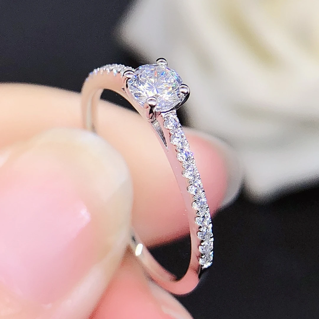 Elegant 0.3Ct 4.0mm D VVS1 Moissanite Ring AU585 Engagement Rings Quality 14K Female Ring 177