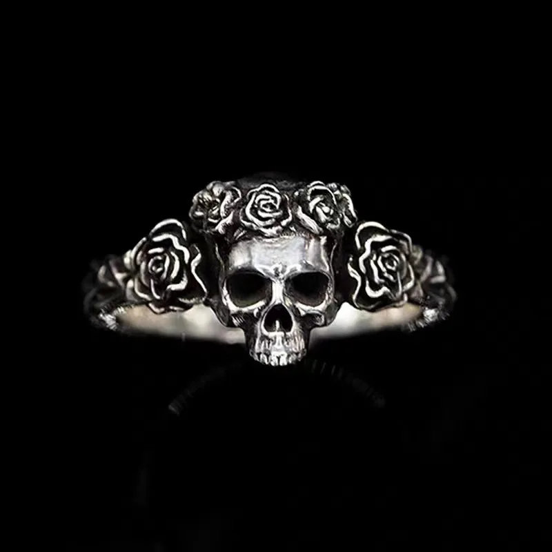 Un anillo ajustable con esqueleto de rosa negra con personalidad oscura para hombres y mujeres