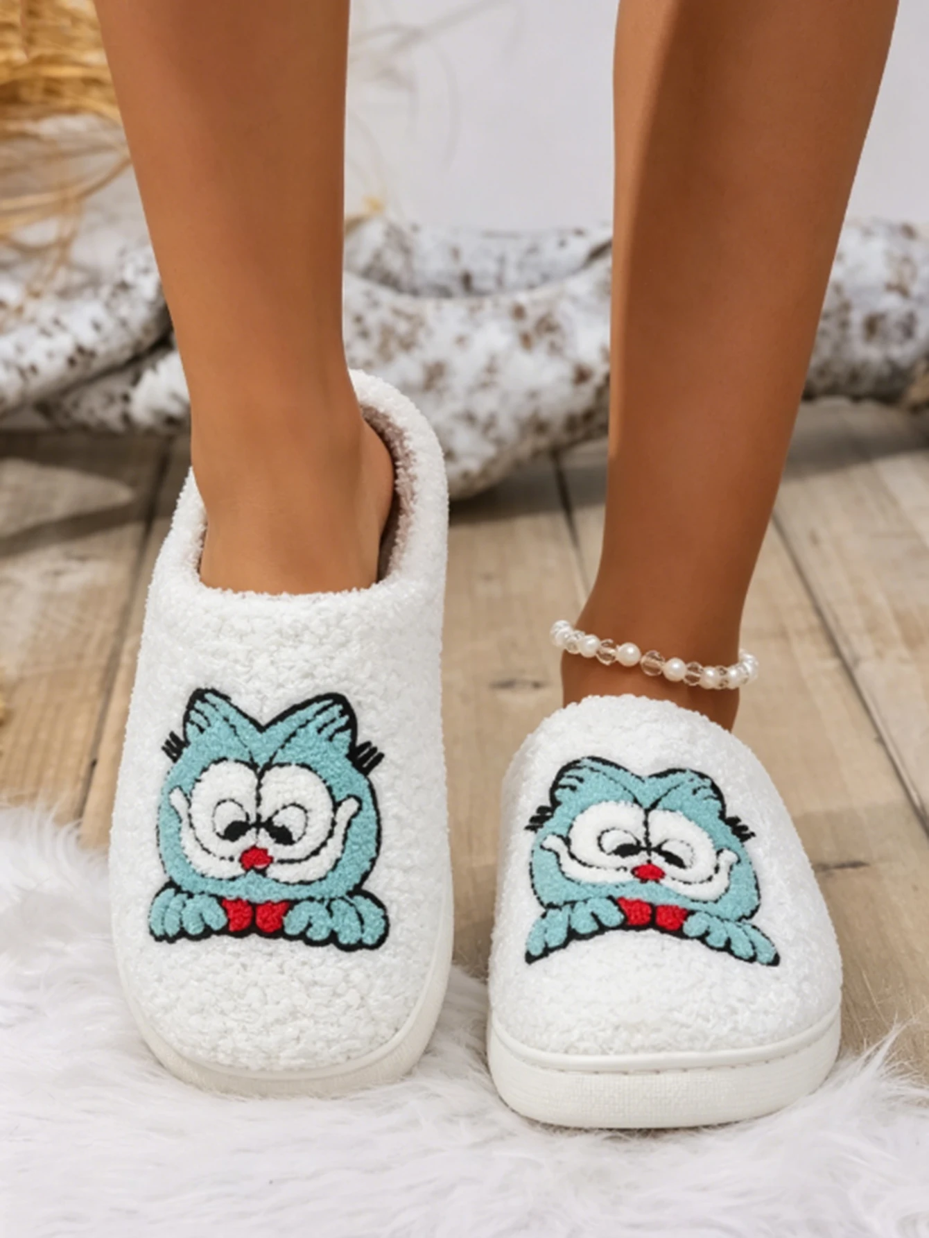 

2026 New Cute Cartoon Blue Cat Women's Couple Plush Slippers, Winter Warm Anti-Slip Home Indoor Slides