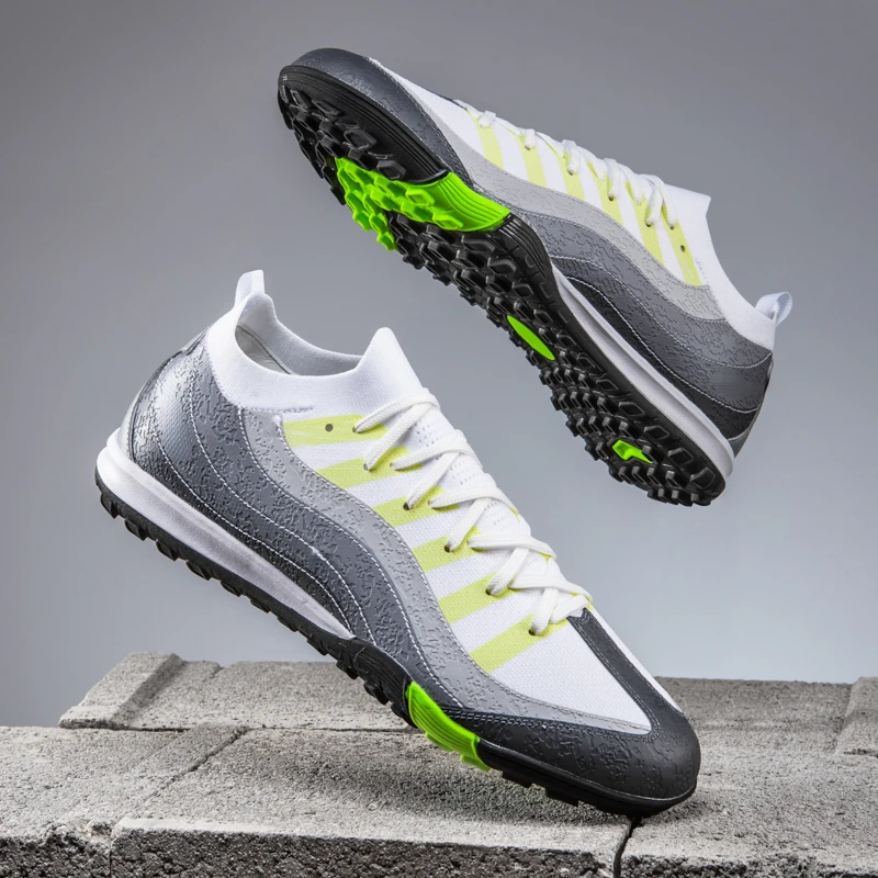 

Пятисторонние высокие домашние футбольные бутсы на плоской подошве, подходящие для мужчин и женщин, с нескользящим дизайном.