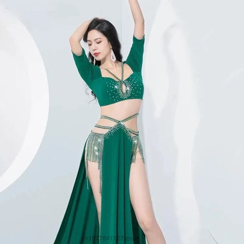 Traje de dança do ventre para mulheres, blusa de manga curta com saia de fenda dupla, conjunto de borla para performance de dança do ventre feminino