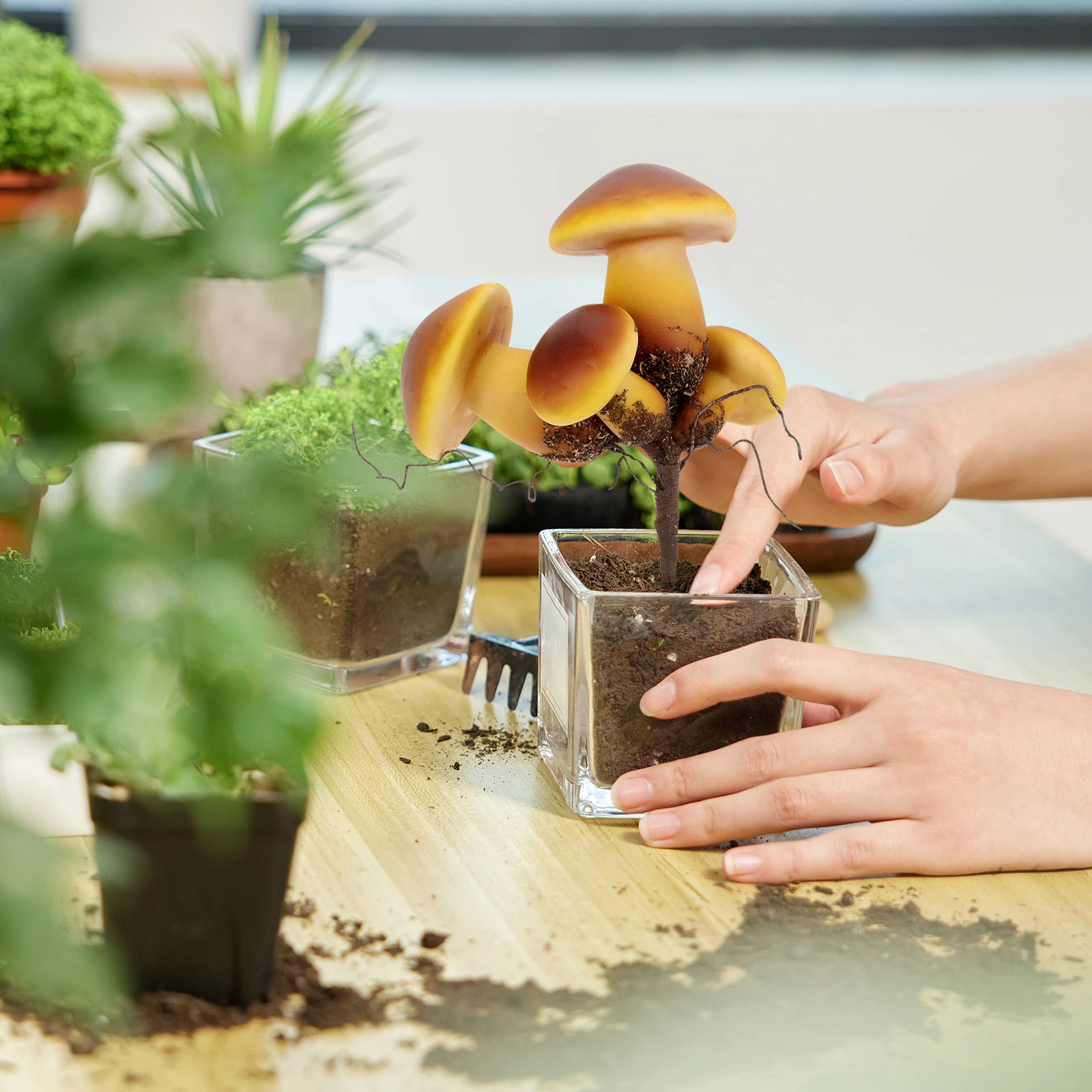 

Mushroom Decor Realistic DIY Landscape Decoration Plastic Garden Stake Easy Plugin Installation Mushroom Decor