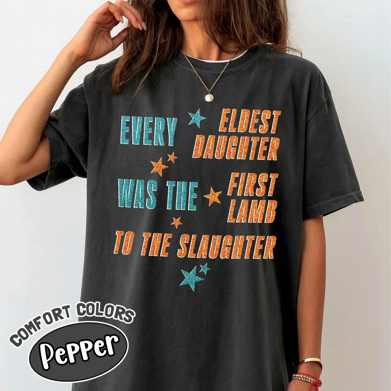 قميص ابنة أكبر، قميص ابنة مضحكة، طلب الولادة، تي شيرت فكاهي، هدية عائلية للأخوات، كان الحمل الأول