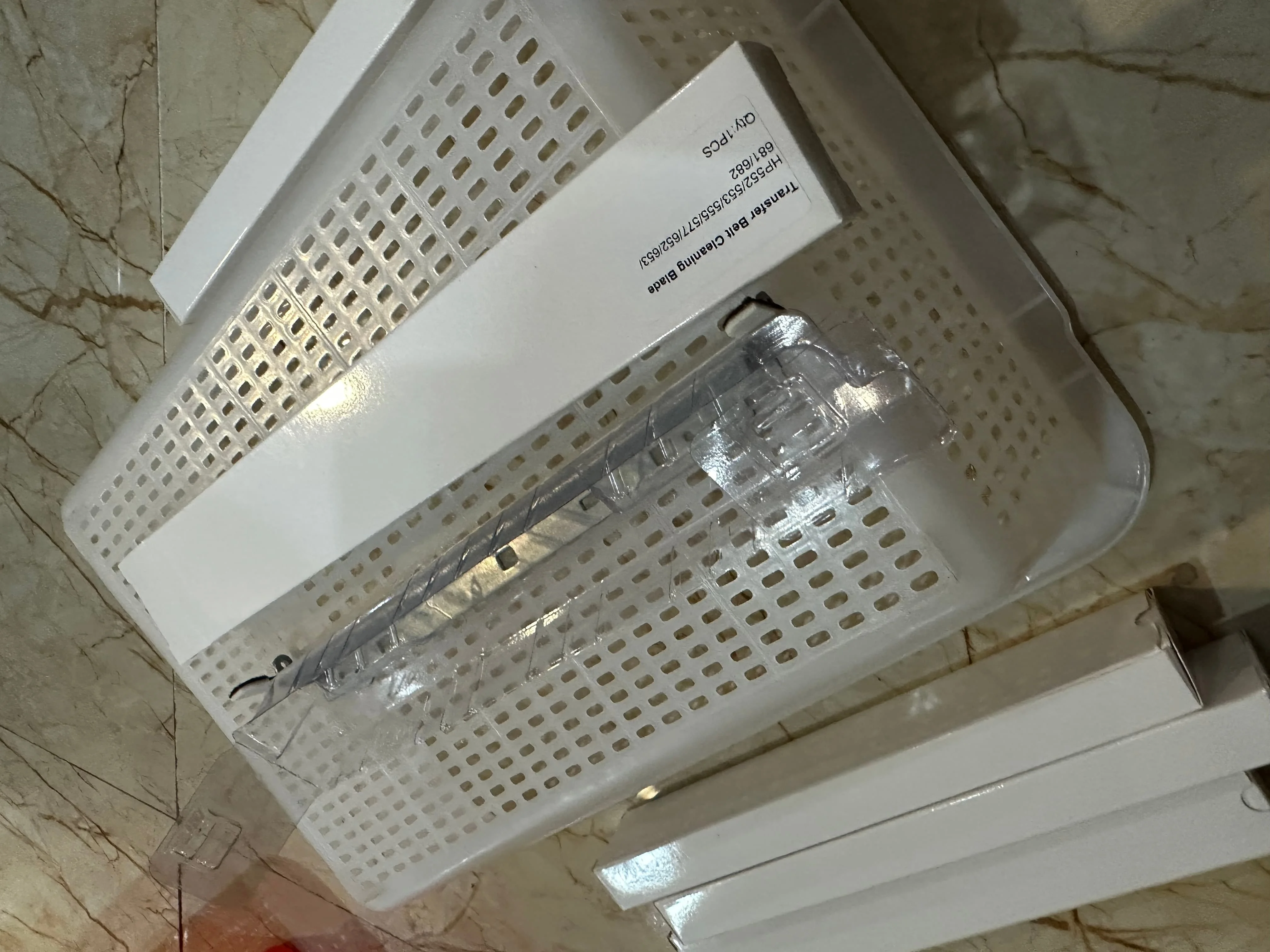 

5X B5L24-67901 RM2-6576-000 ITB Transfer Belt Cleaning Blade for HP M552 M553 M554 M555 M577 M578 E55040 E57540 / 552 553 577