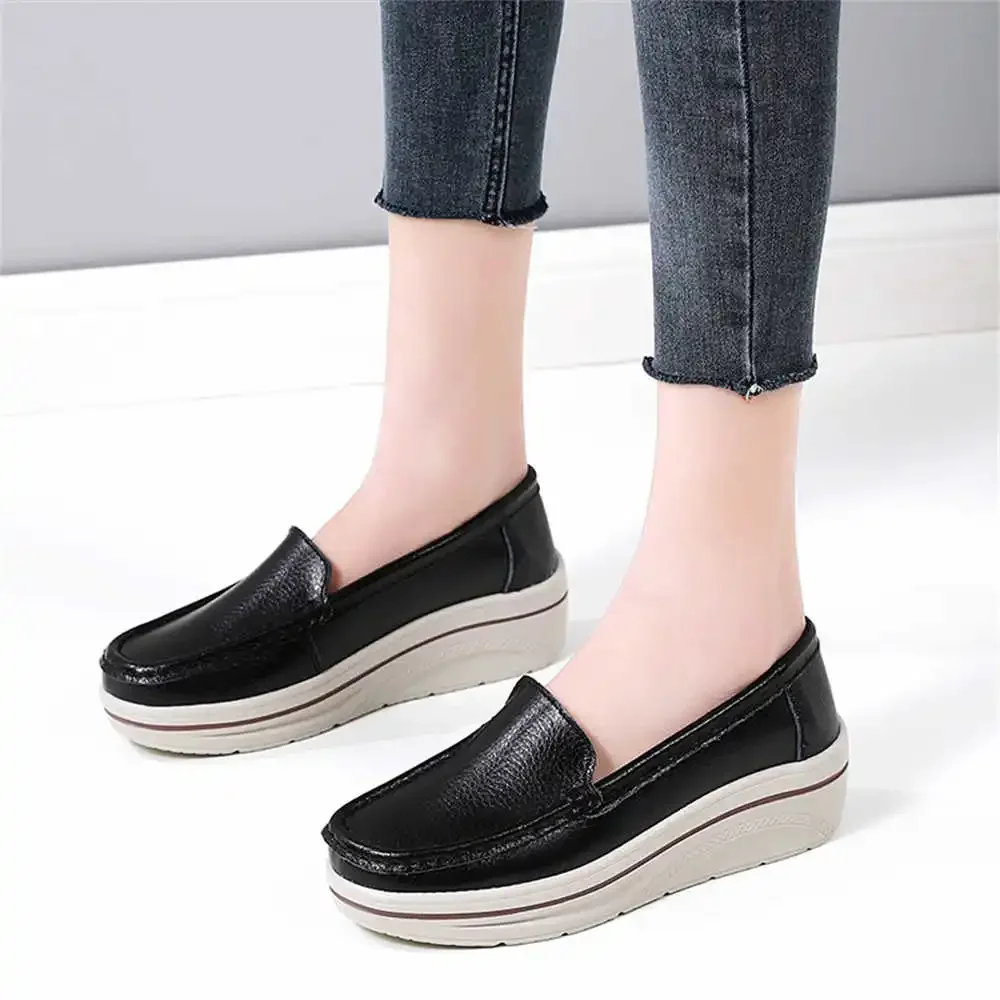 Size 37 Moccasin Top Women Trends 2024 Vulcanize Women Designer Shoes Adult Sneakers Sport Flatas Wholesale To Resell