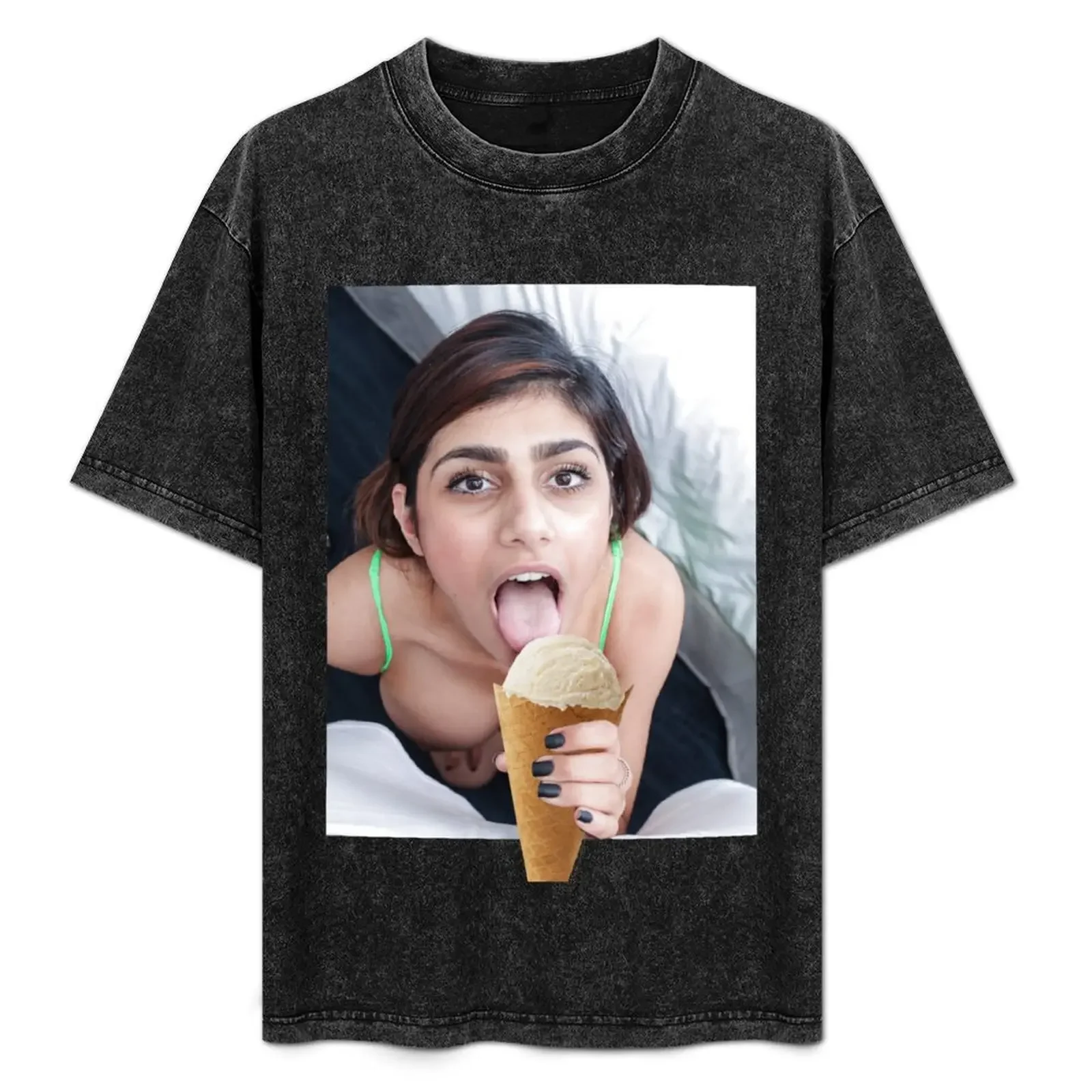 

Mia Khalifa eats Ice cream T-Shirt plus sizes Louboutins Short sleeve tee mens t shirt graphic