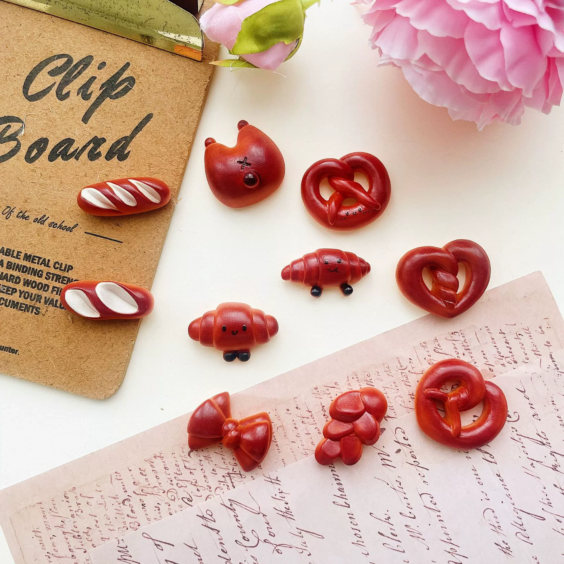 10/20 piezas pan Artificial Brezel Pretzel lindo dibujos animados comida falsa DIY resina dulce cabujón plano joyería colgante regalo casero