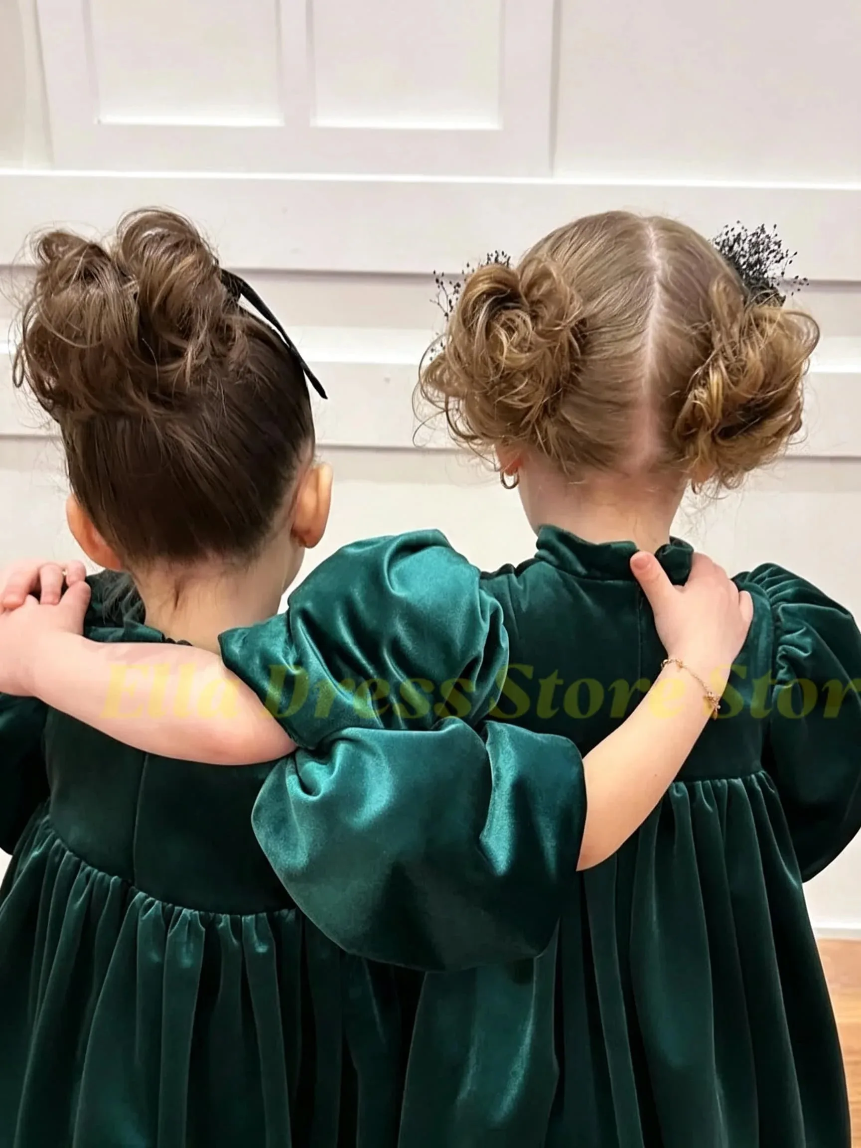Großhandel Elegantes Hochwertiges Samt-A-Linien-Blumenmädchenkleid, Kommunion-Hochzeitskleid, Prinzessinnen-Geburtstagsparty-Abendkleid nach Maß – Detail 3