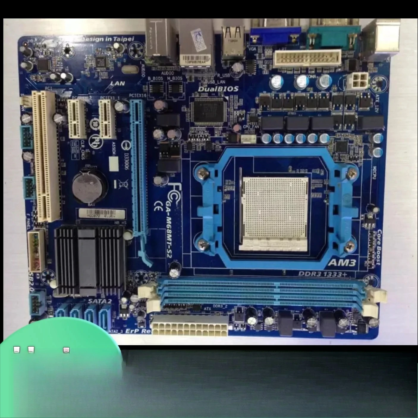 

GA-M68MT-S2 motherboard DDR3 USB2.0 8GB slot AM3 desktop motherboard 100% test