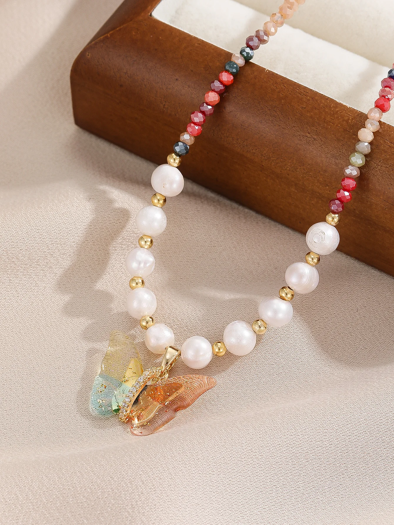 Lrregular Freshwater Pearl Butterfly Necklace Synthetic Crystal Series Gift For Female Friends