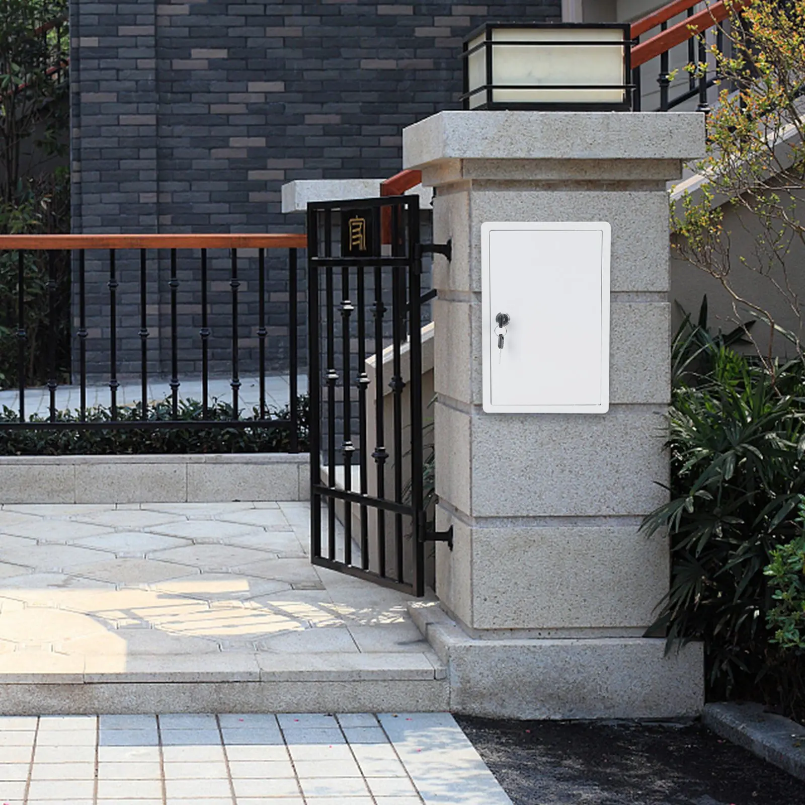 Thumbnail 2 - #5 Mailboxes Comparison Guide