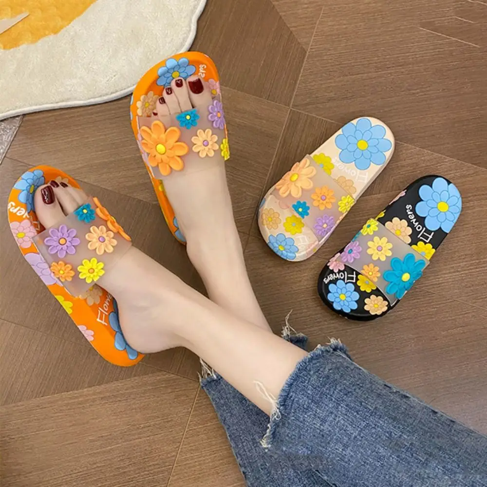 

Fashion Anti Slip Flower Slippers Soft Soled Sweet Flat Slippers Women Beachwear PVC Flower Slides Sandals Bathroom