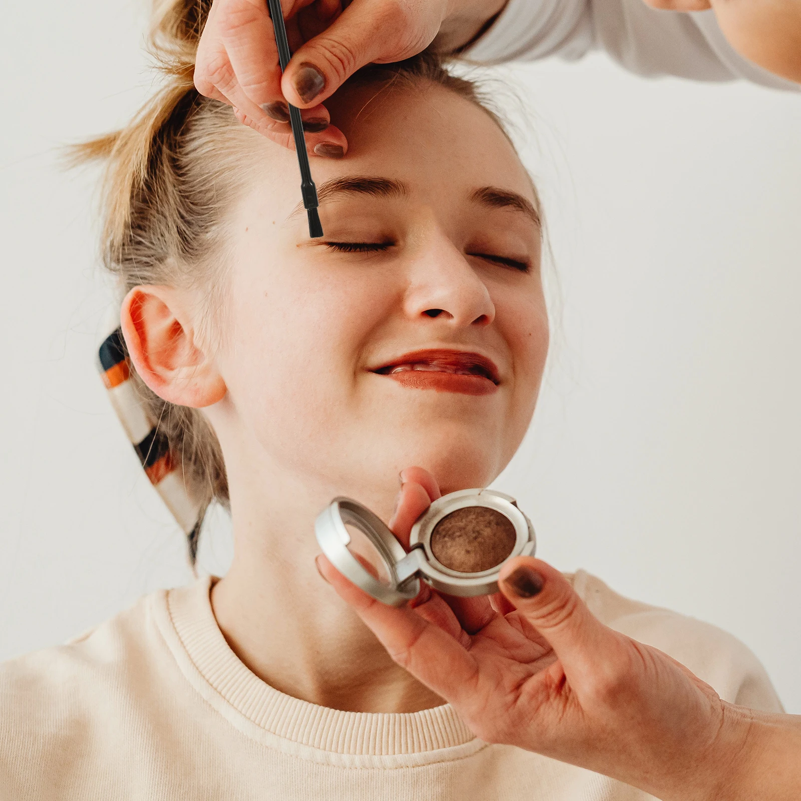 Applicatori per labbra con asta di plastica usa e getta da 100 pezzi per trucco Bacchette per lucidalabbra Strumenti portatili Accessori per il trucco