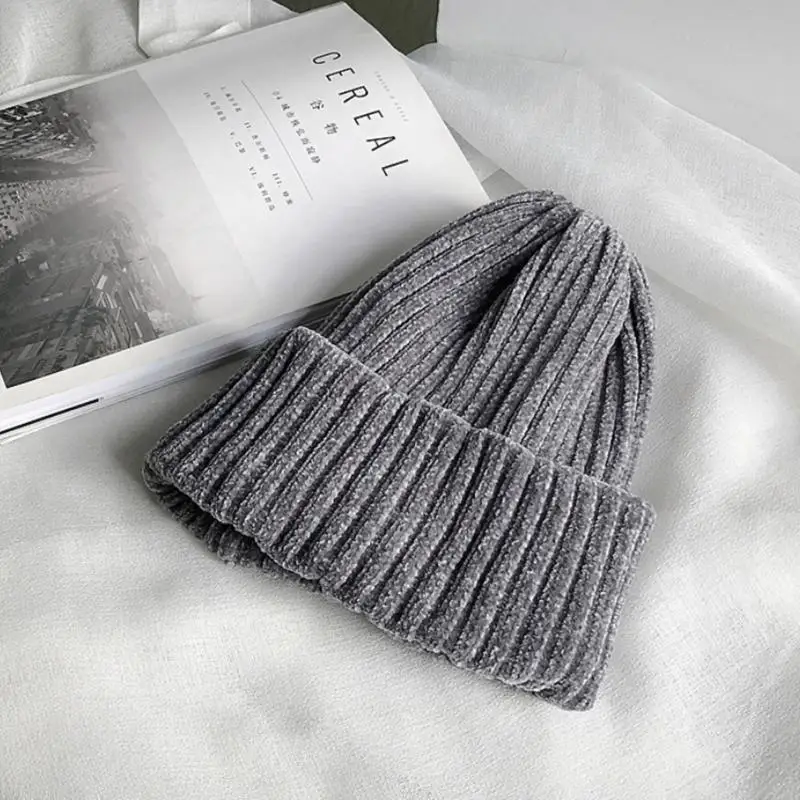 قبعة الشتاء الدافئة الكلاسيكية للمرأة الشنيل متماسكة الكفة قبعة صغيرة قبعة بلون Skullcap #2