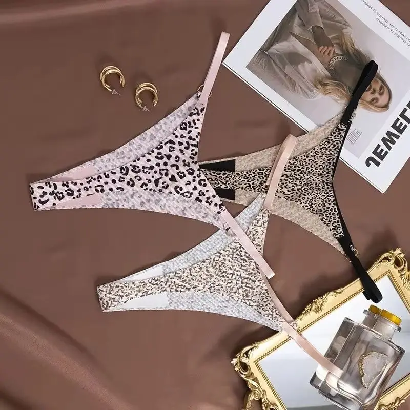 منخفضة الخصر الحرير الجليد عارية سلس متعة ثونغ مثير وساخن على شكل حرف T الرياضة اليوغا السراويل مثلث غير مرئية