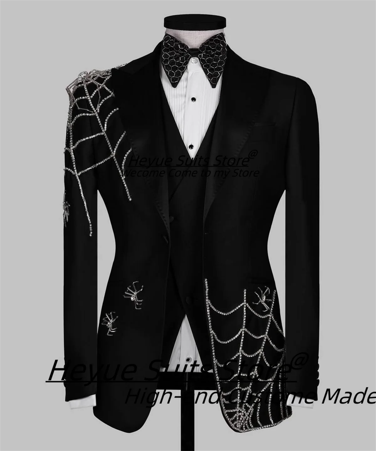 

Formal Prom Black Men Suits Customized Slim Fit Peak Lapel Groom Wedding Tuxedos 3 Pieces Sets Male Prom Blazers Costume Homme