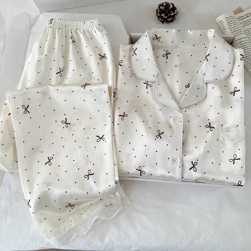 

Новые элегантные пижамы для молодых женщин в корейском стиле, летнее новое поступление, пижамный комплект из ледяного шелка с короткими рукавами и бантом в горошек, комплект домашней одежды