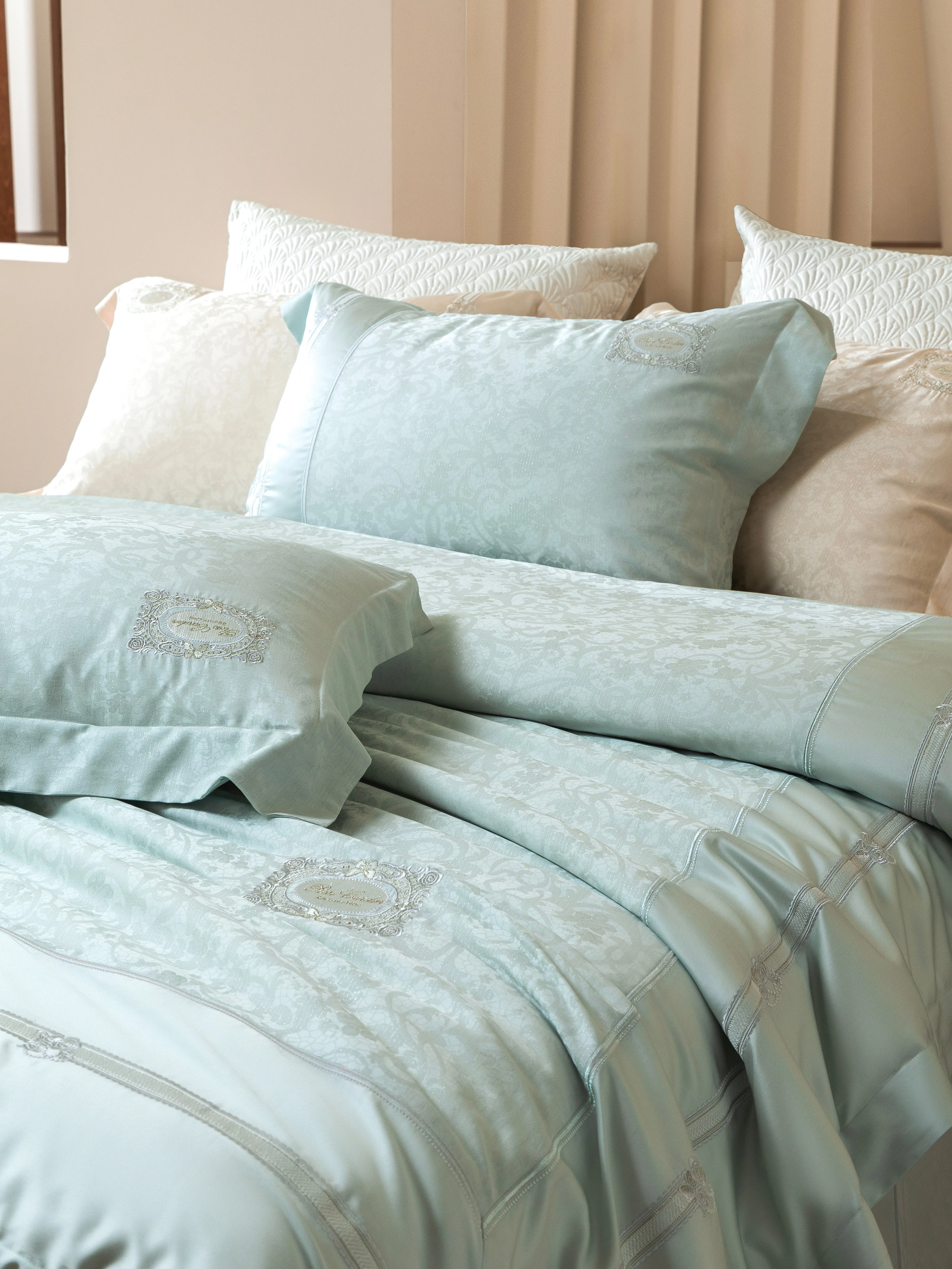 Picture 6: Luxury king Size Bedding Set & Components Soft Sheets Sets Queen Size Full Sheet Set Bedding Set with Pillowcase 4PCS