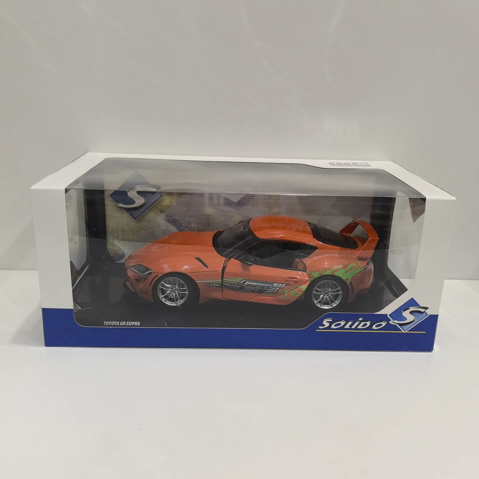 

Левая дверь сломанная, литая под давлением, масштаб SOLIDO 1/18, TOYOTA GR SUPRA 2024, модель автомобиля из сплава, коллекционная игрушка, подарок, сувенирный дисплей