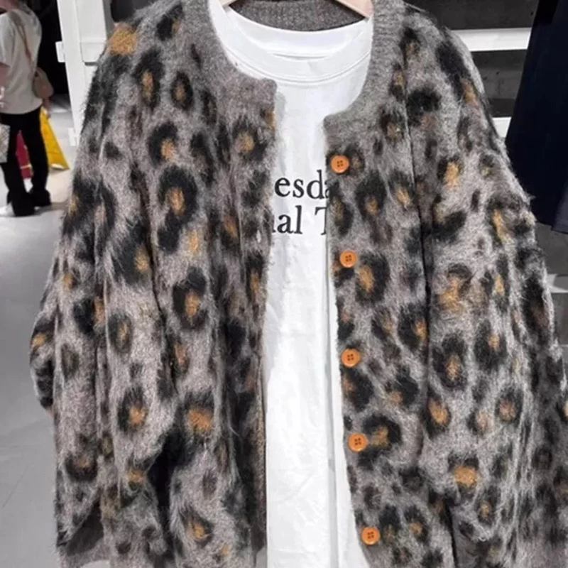 

American Vintage Leopard Lazy Style Outwear Knit Long Sleeve High Street Button Elegant Fashion Hot Woman Cardigan 2025 Autumn