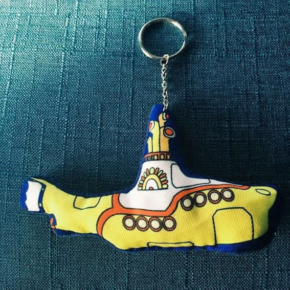 個性面白い小さなスケルトンピーチハートインターネット有名人キーホルダーコスプレかわいいパンクゴーストペンダント